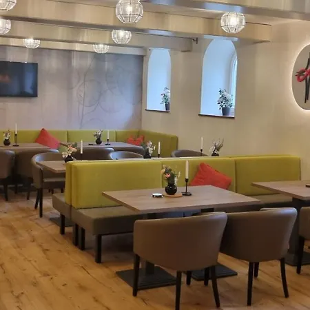 ホームステイ Johannes Schloessl - Gaestehaus Der Pallottiner Am Moenchsberg