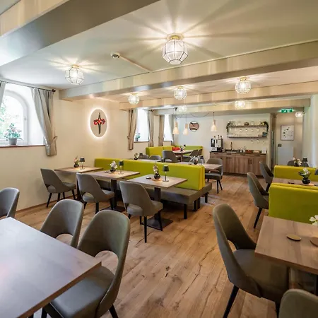 Johannes Schloessl - Gaestehaus Der Pallottiner Am Moenchsberg ホームステイ ザルツブルク