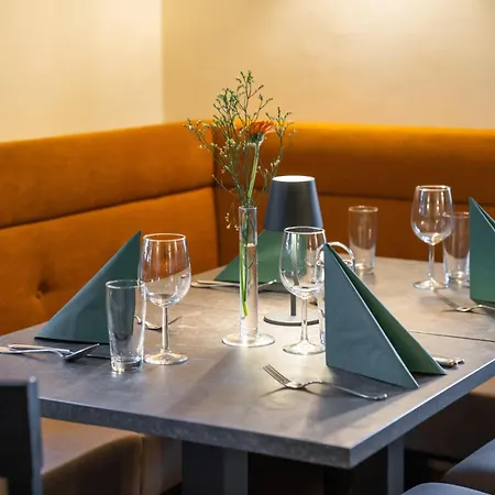 ホームステイ Johannes Schloessl - Gaestehaus Der Pallottiner Am Moenchsberg ザルツブルク