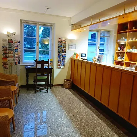 Homestay Johannes Schloessl - Gaestehaus Der Pallottiner Am Moenchsberg *