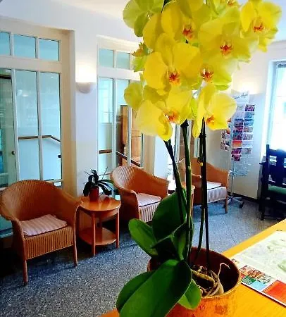 Homestay Johannes Schloessl - Gaestehaus Der Pallottiner Am Moenchsberg *