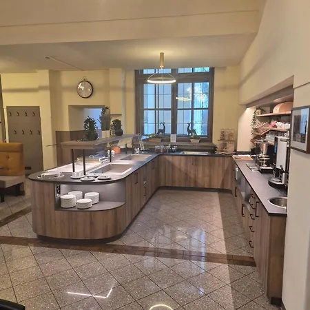 Johannes Schloessl - Gaestehaus Der Pallottiner Am Moenchsberg Homestay Salzburg