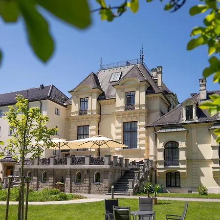 Pansiyon Johannes Schloessl - Gaestehaus Der Pallottiner Am Moenchsberg Salzburg