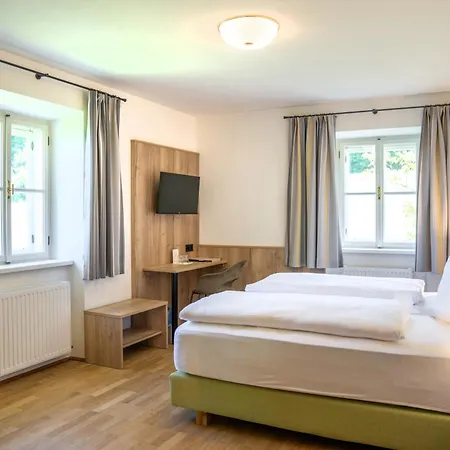 Johannes Schloessl - Gaestehaus Der Pallottiner Am Moenchsberg Séjour chez l'habitant *