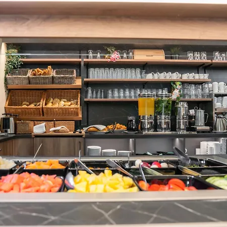 Johannes Schloessl - Gaestehaus Der Pallottiner Am Moenchsberg * Salzbourg