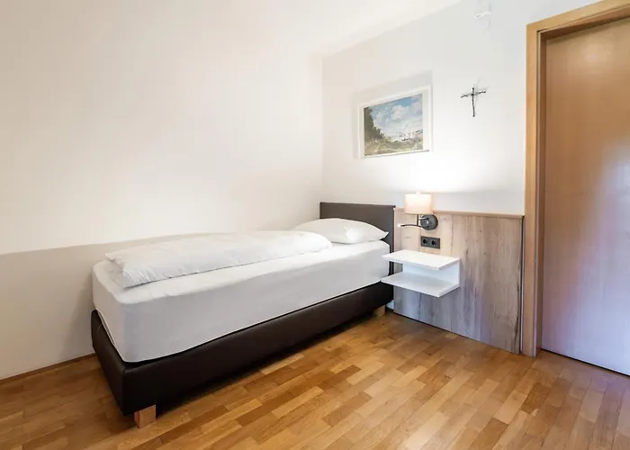 Johannes Schloessl - Gaestehaus Der Pallottiner Am Moenchsberg Solnohrad