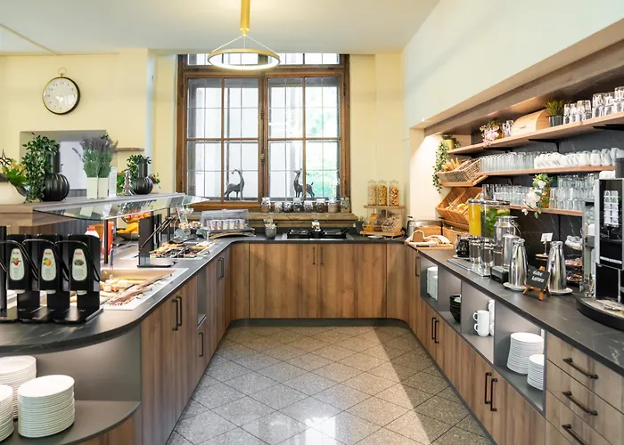 Johannes Schloessl - Gaestehaus Der Pallottiner Am Moenchsberg * Solnohrad